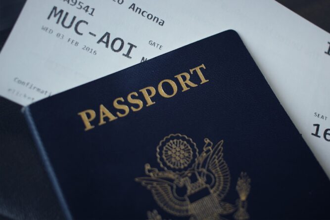 Putovnica i ukrcajna propusnica — dozvola za boravak i rad, šutnja uprave MUP